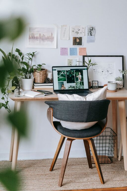 Simple Ways to Personalize Your Workspace for Better Comfort